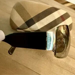 BURBERRY Vintage Unisex Gradient 3004 Sunglasses with Case Burberry | Accessories | Burberry Vintage Unisex Gradient  main image 2